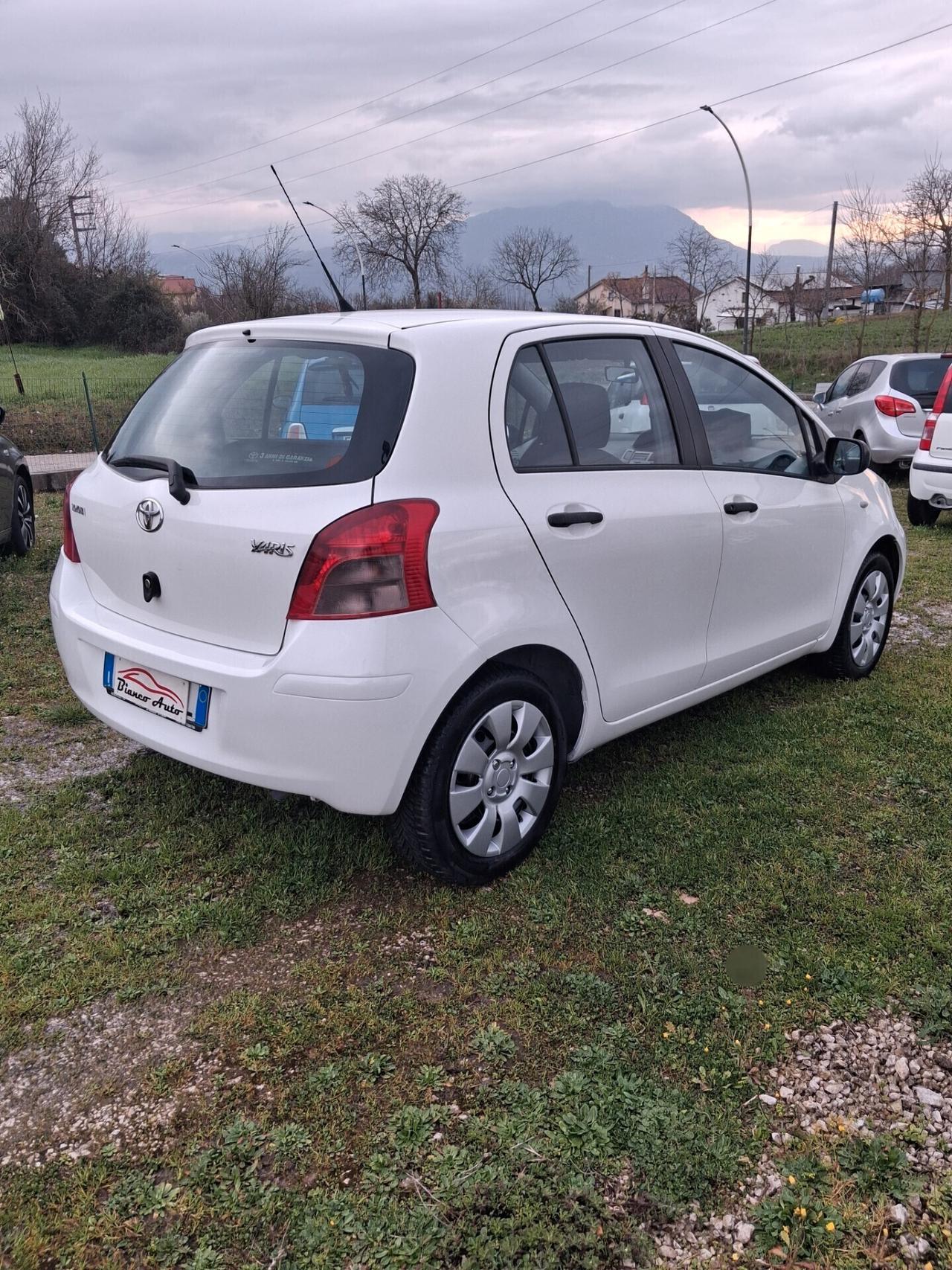 Toyota Yaris 1.0 5porte