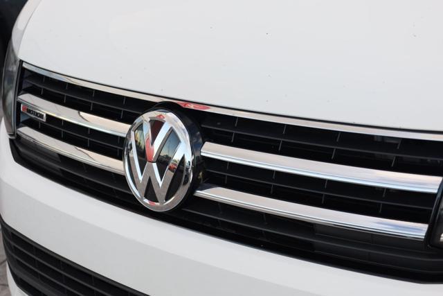 VOLKSWAGEN Transporter Caravelle 2.0 TDI 4 Motion PL Comfortline 4x4