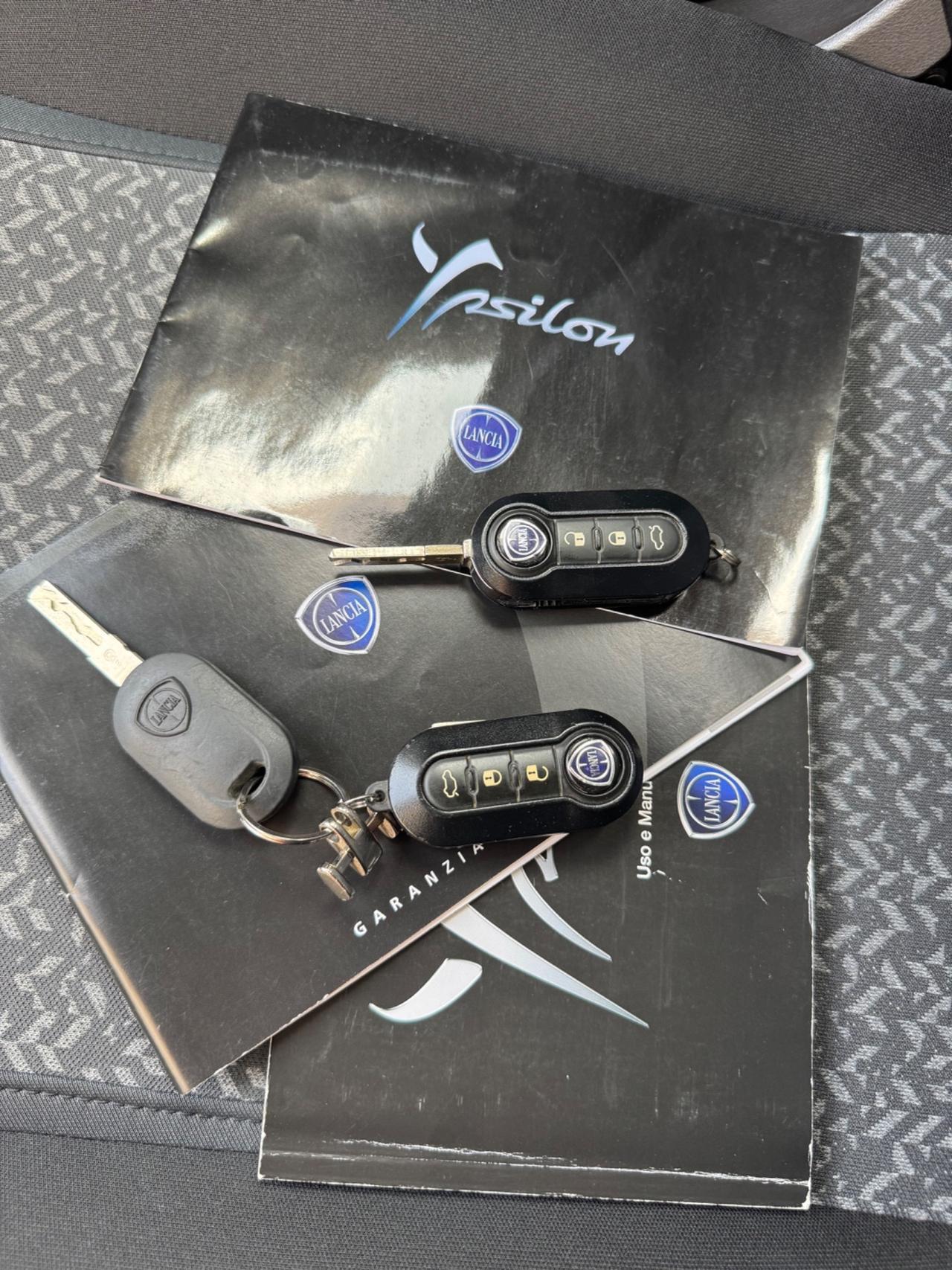 Lancia Ypsilon soli 20000km idonea ai neopatentati