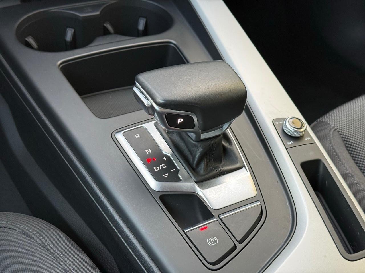 Audi A4 Avant 30 TDI/136 CV S tronic PREZZO REALE