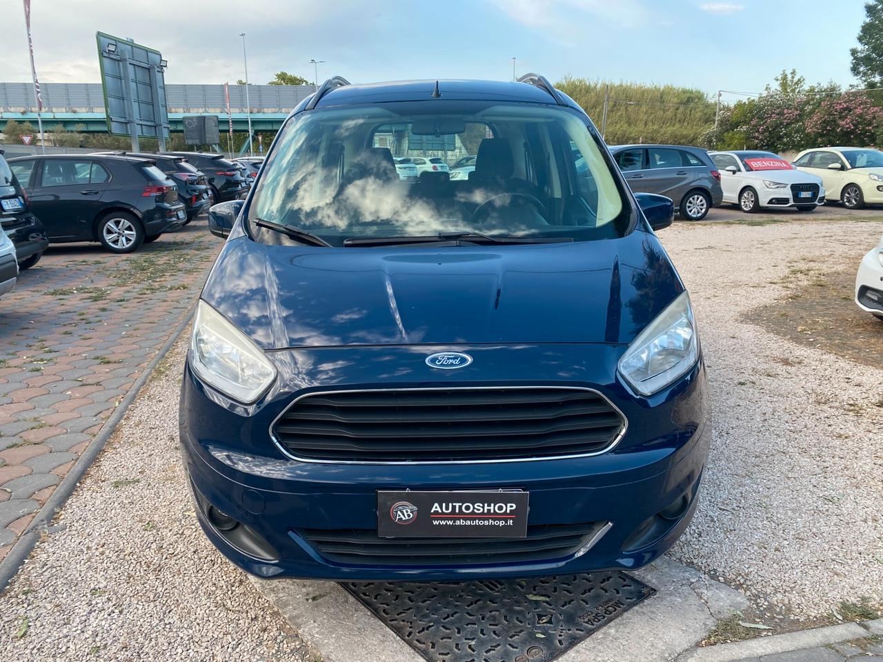 FORD - Tourneo Courier - Courier 1.5 TDCI 75 CV Titanium - GANCIO TRAINO - PERMUTE - FINANZIABILE