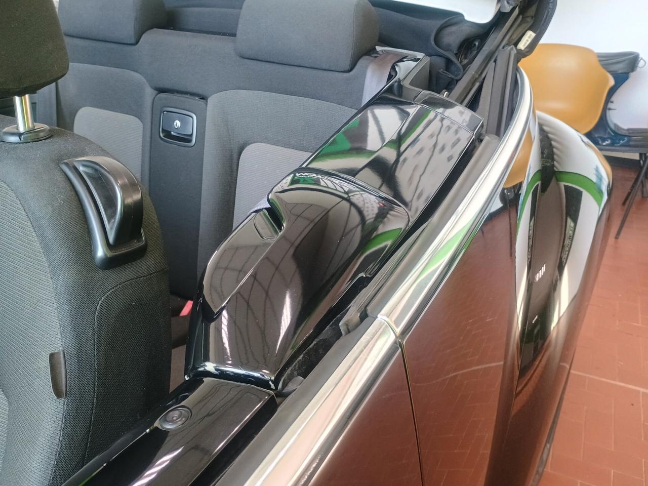 VOLKSWAGEN NEW BEATTLE CABRIO