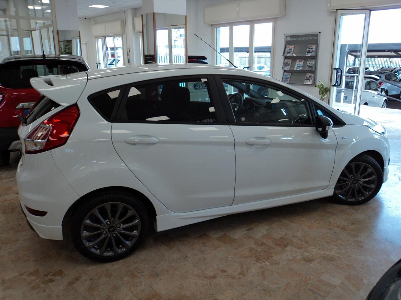 Ford Fiesta 1.5 TDCi 5 porte ST-Line