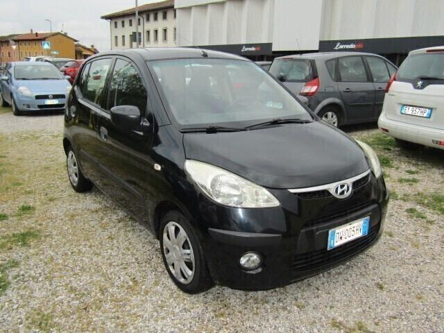 Hyundai i10 1.1 12V preparata con cura