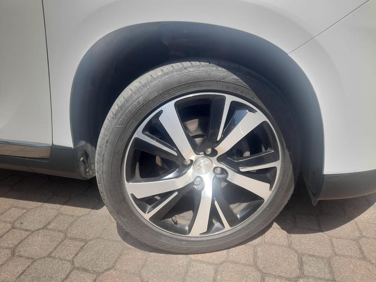 Peugeot 2008 Allure 1.2 PureTech 130 #10994