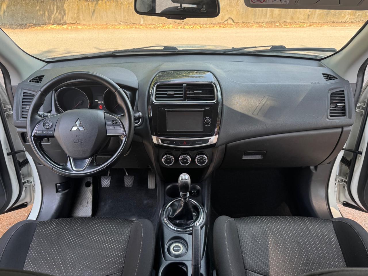 Mitsubishi ASX 1.6 DI-D 114 CV 4WD Instyle Panoramic