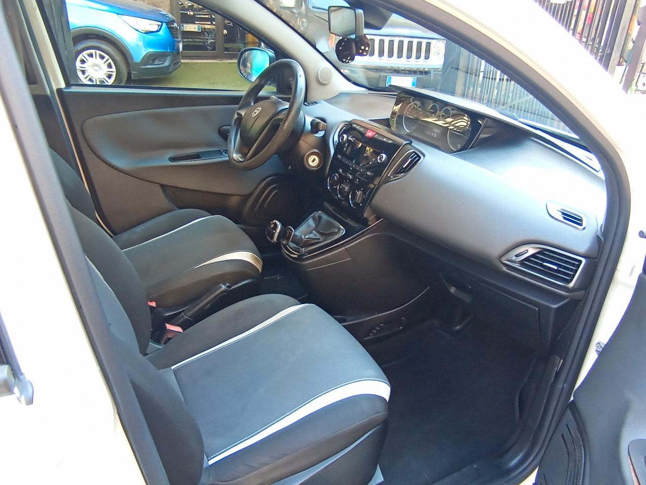 Lancia Ypsilon 1.2 Gold