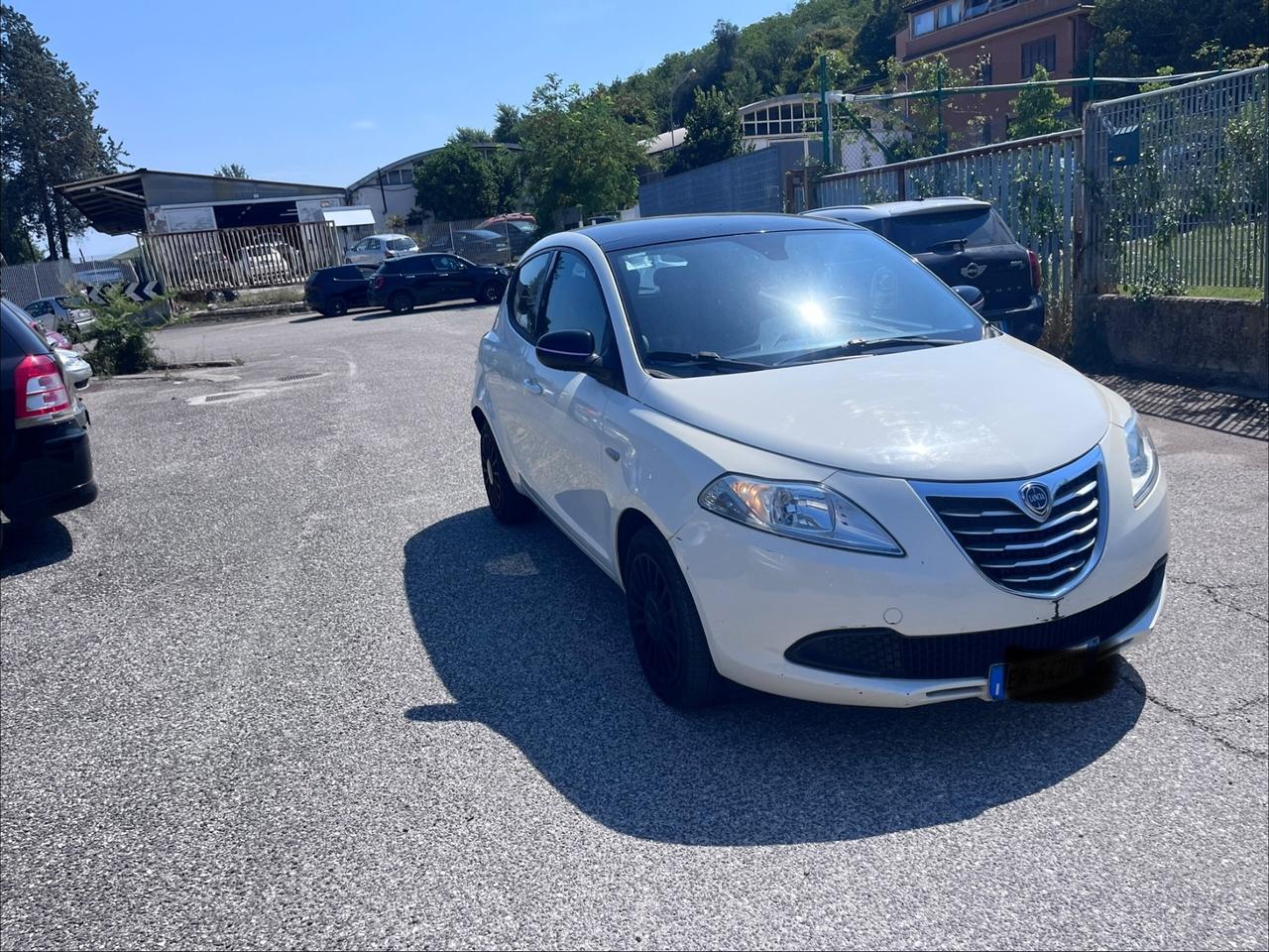 Lancia Ypsilon 1.2 69 CV 5 porte S&S Silver