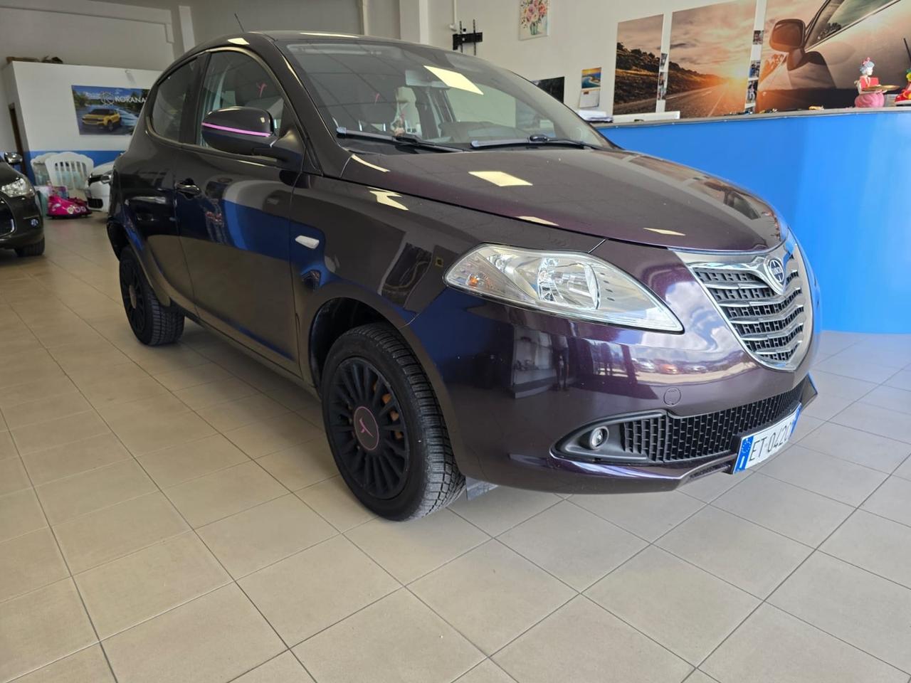 Lancia Ypsilon 0.9 TwinAir 85 CV 5 porte Metano Ecochic Gold