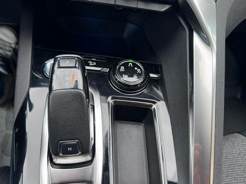 Peugeot 3008 BlueHDi 130 S&S Allure