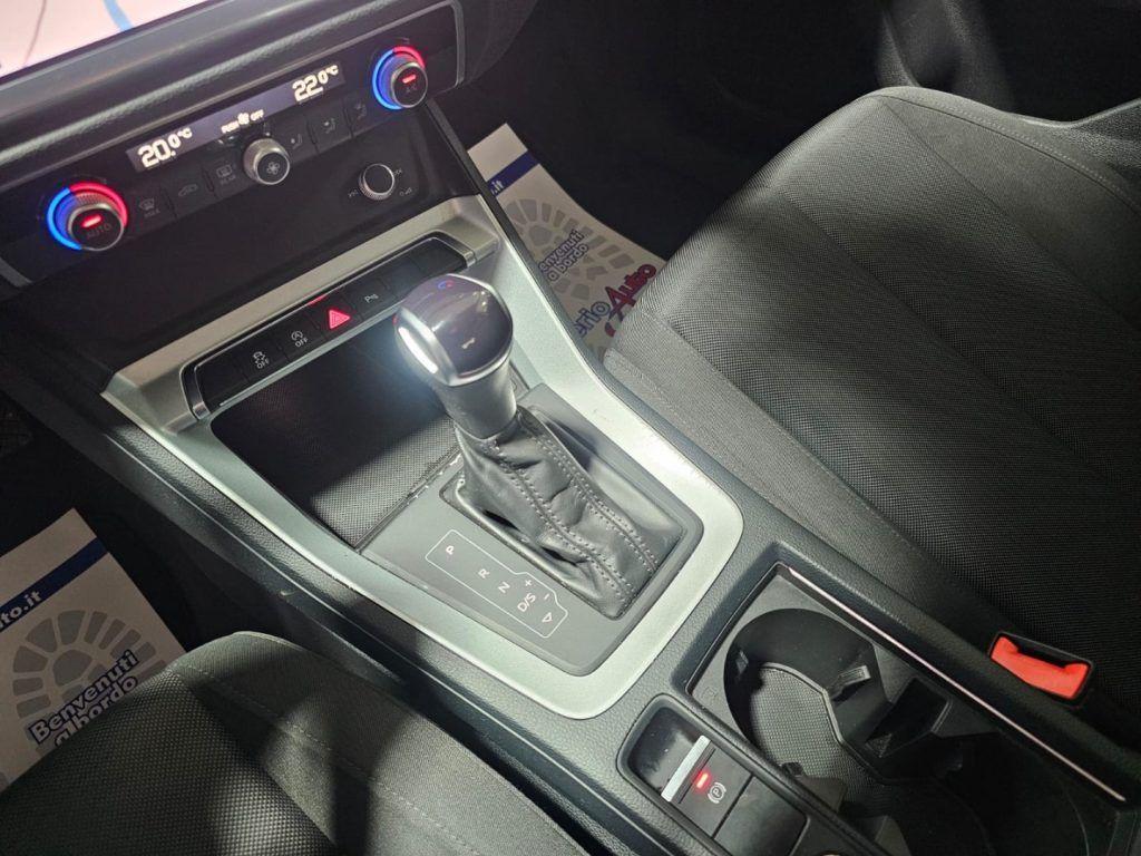 Audi Q3 35 TDI quattro S tronic Business