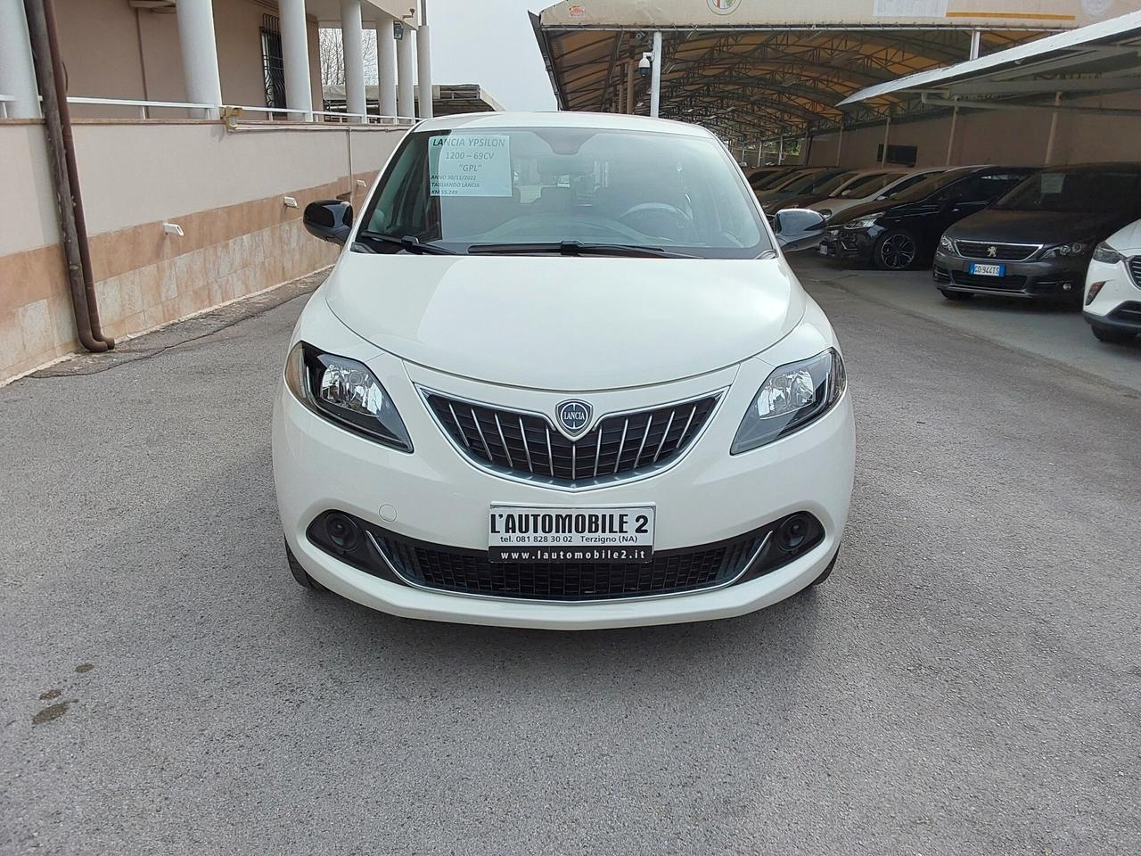 Lancia Ypsilon 1.2 69 CV GPL Silver