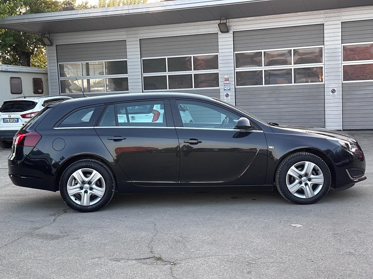 Opel Insignia 1.6 CDTI Start&Stop Sports Tourer Cosmo