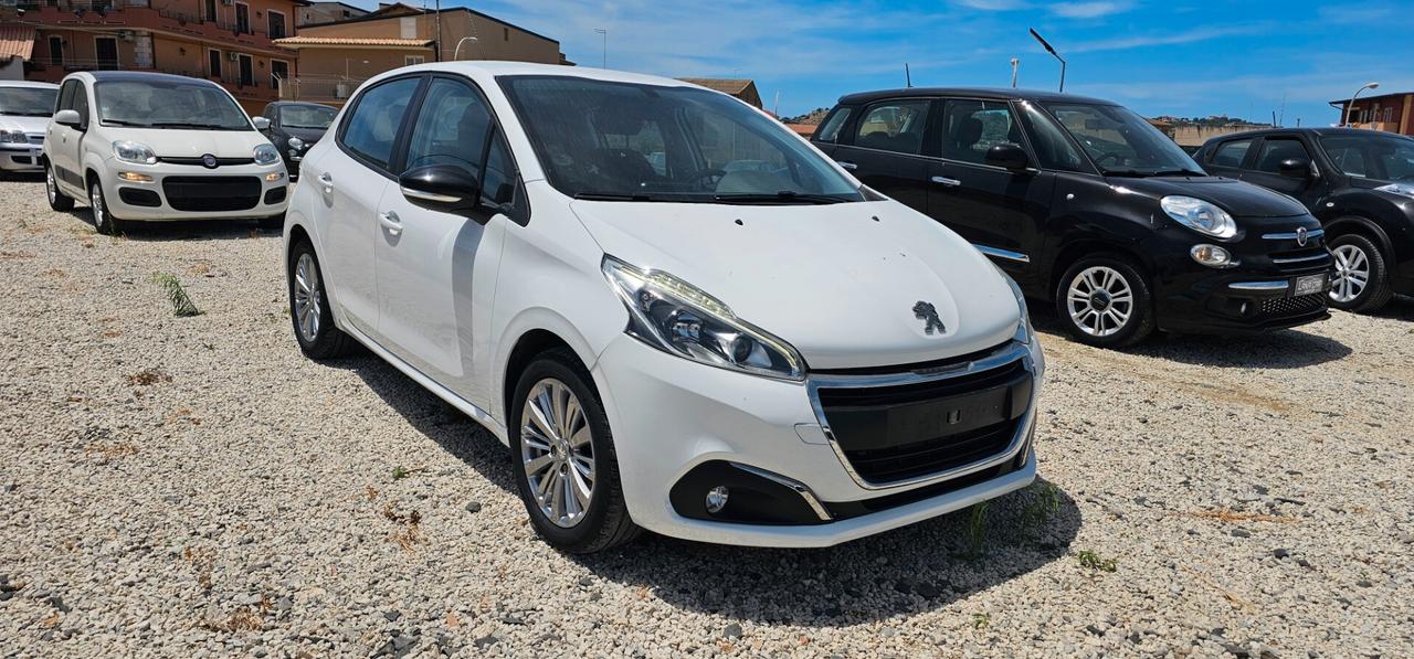 Peugeot 208 PureTech 82 5 porte Allure