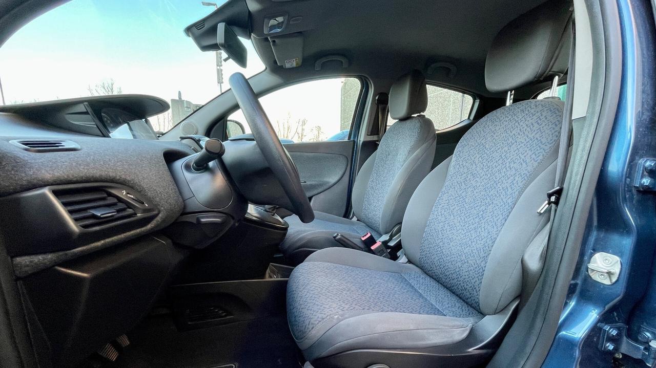 LANCIA 1.0 FIREFLY HYBRID 5P 69CV - NEOPATENTATI