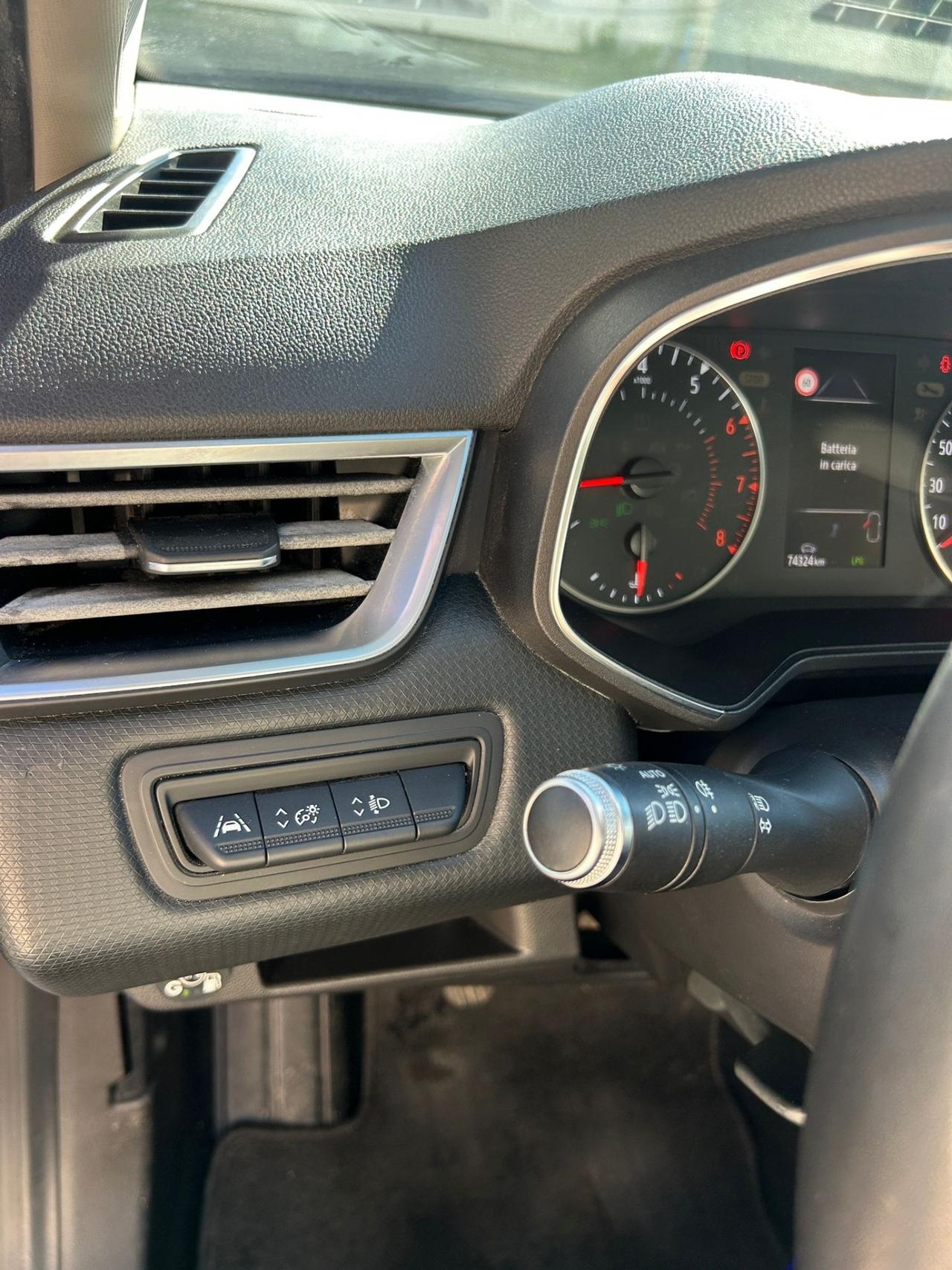 Renault Clio TCe 100 CV GPL Zen-2021 LED/17"/NAVI