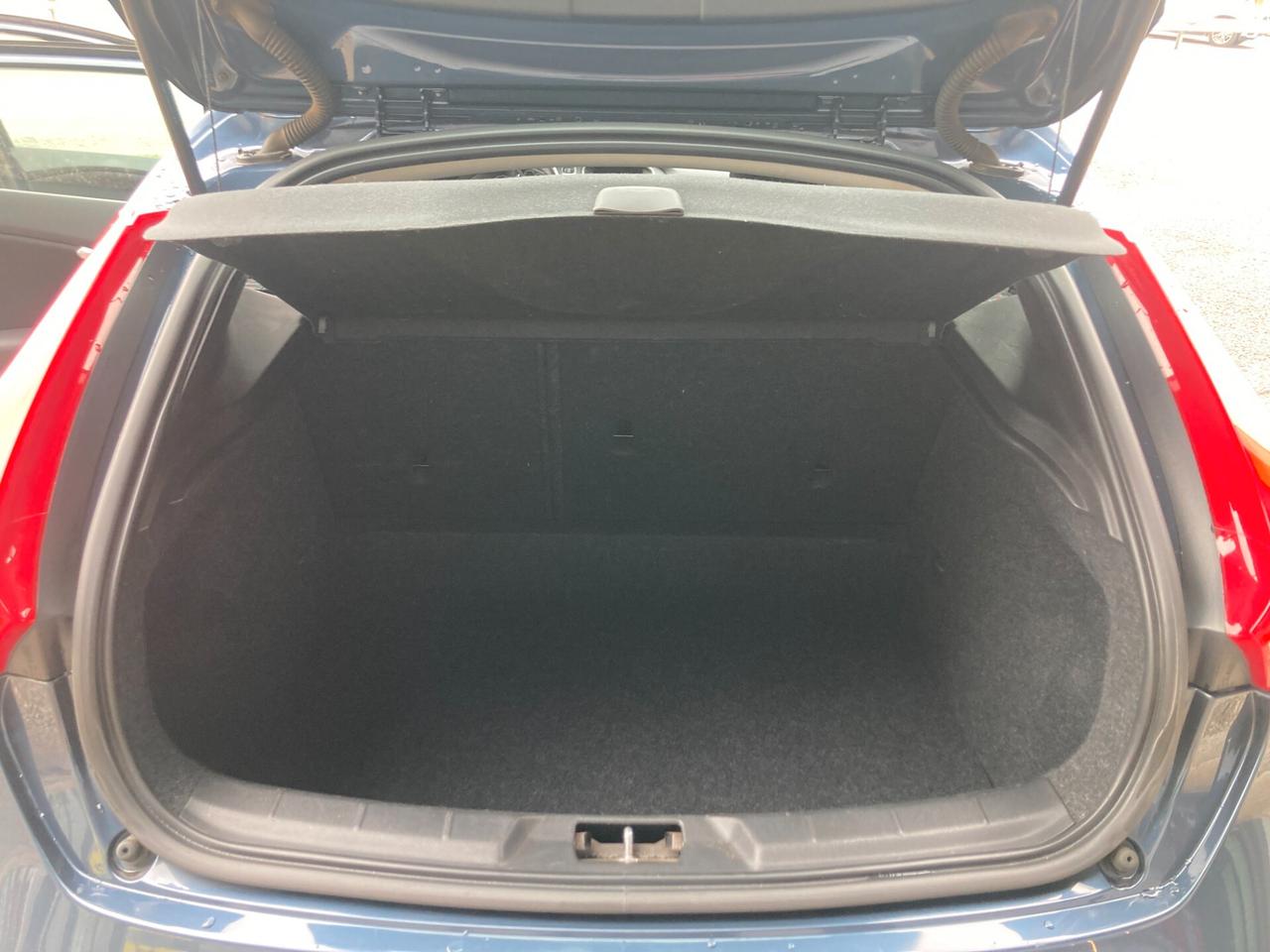 Volvo V40 D2 Geartronic Business