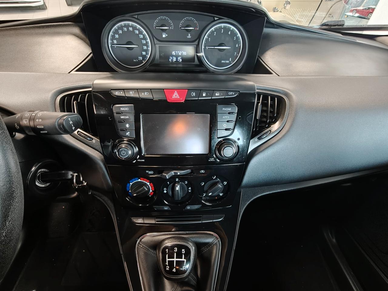 Lancia Ypsilon 0.9 TwinAir 85 CV 5 porte Metano Ecochic Gold
