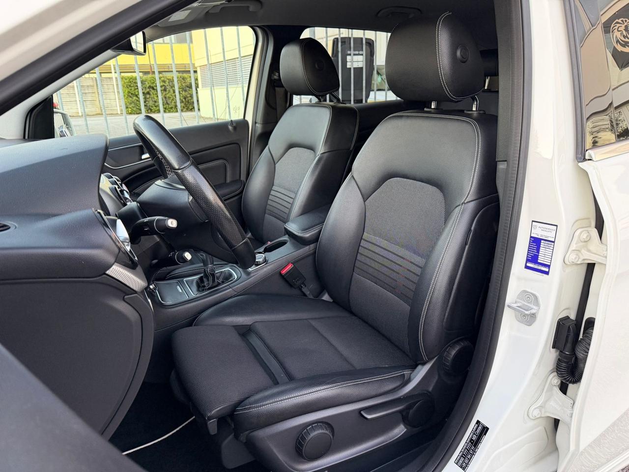 Mercedes-benz B 200 d 136cv (2.2 CDI) Premium OK NEOPATENTATI