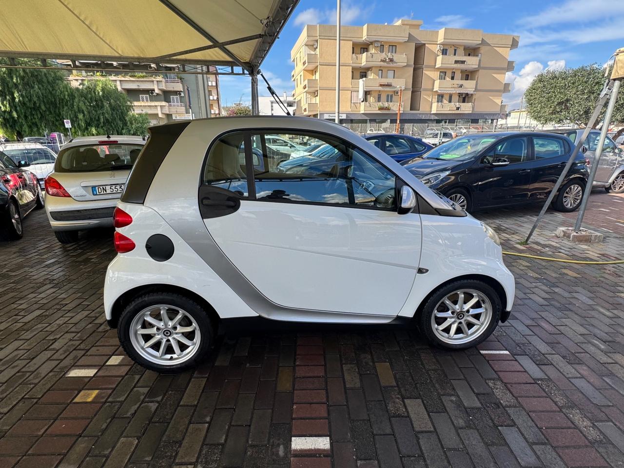 Smart ForTwo 1000 52 kW MHD coupé passion