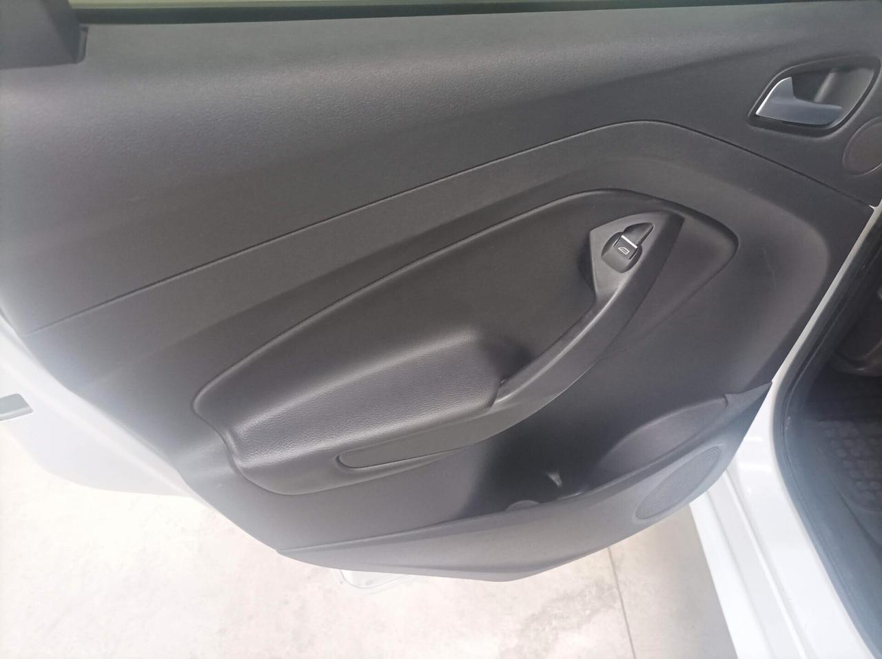 Ford Kuga 2.0 TDCI 150 CV S&S 4WD Powershift ST-Line