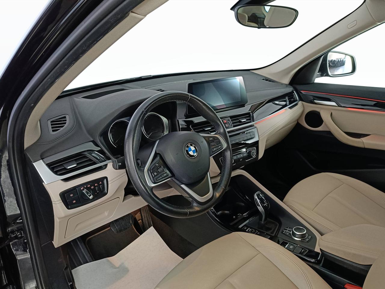 BMW X1 F48 2019 - X1 sdrive18d xLine