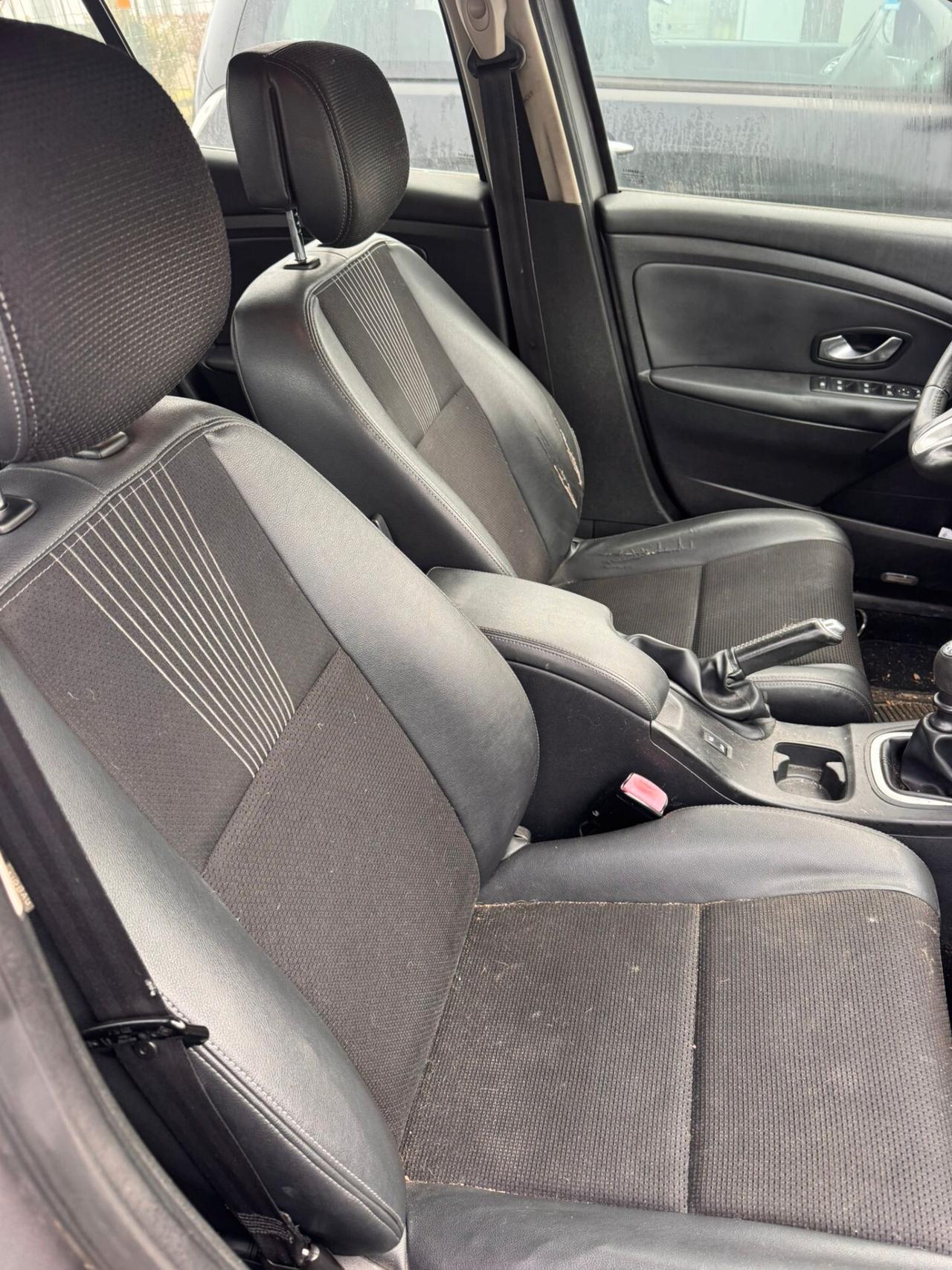 RENAULT MEGANE LUXE 1.5 DCI 110CV COME DA FOTO ANCHE PER NEOPATENTATI