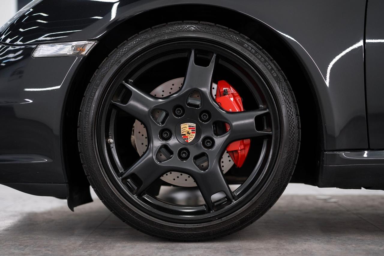 Porsche 911 Carrera S Coupé--FIRST PAINT--