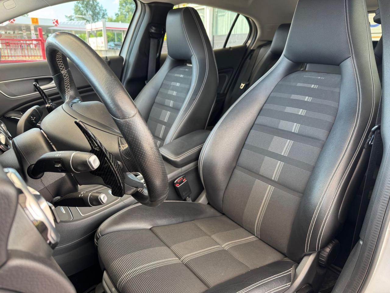 Mercedes-Benz GLA 220 Premium GLA 220 D #6418