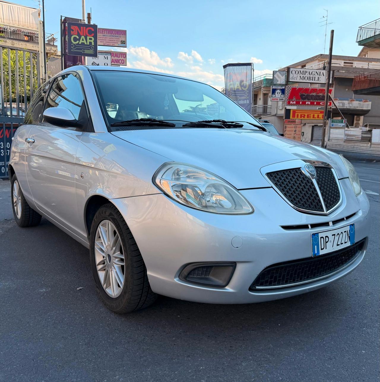 Lancia Ypsilon 1.2 Argento
