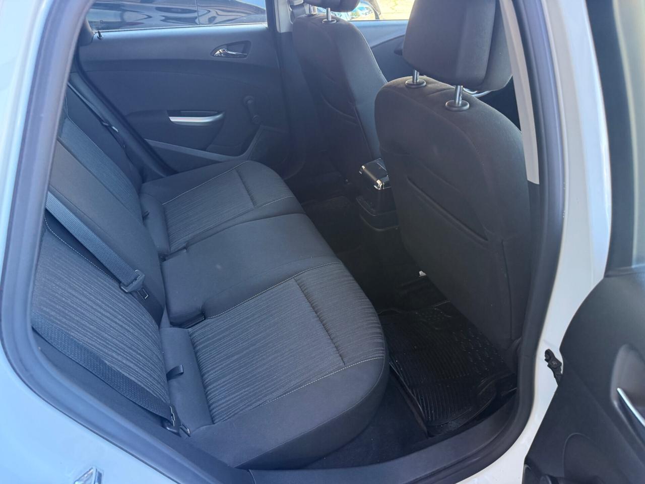 Opel Astra 1.6 115CV Sports Tourer Cosmo