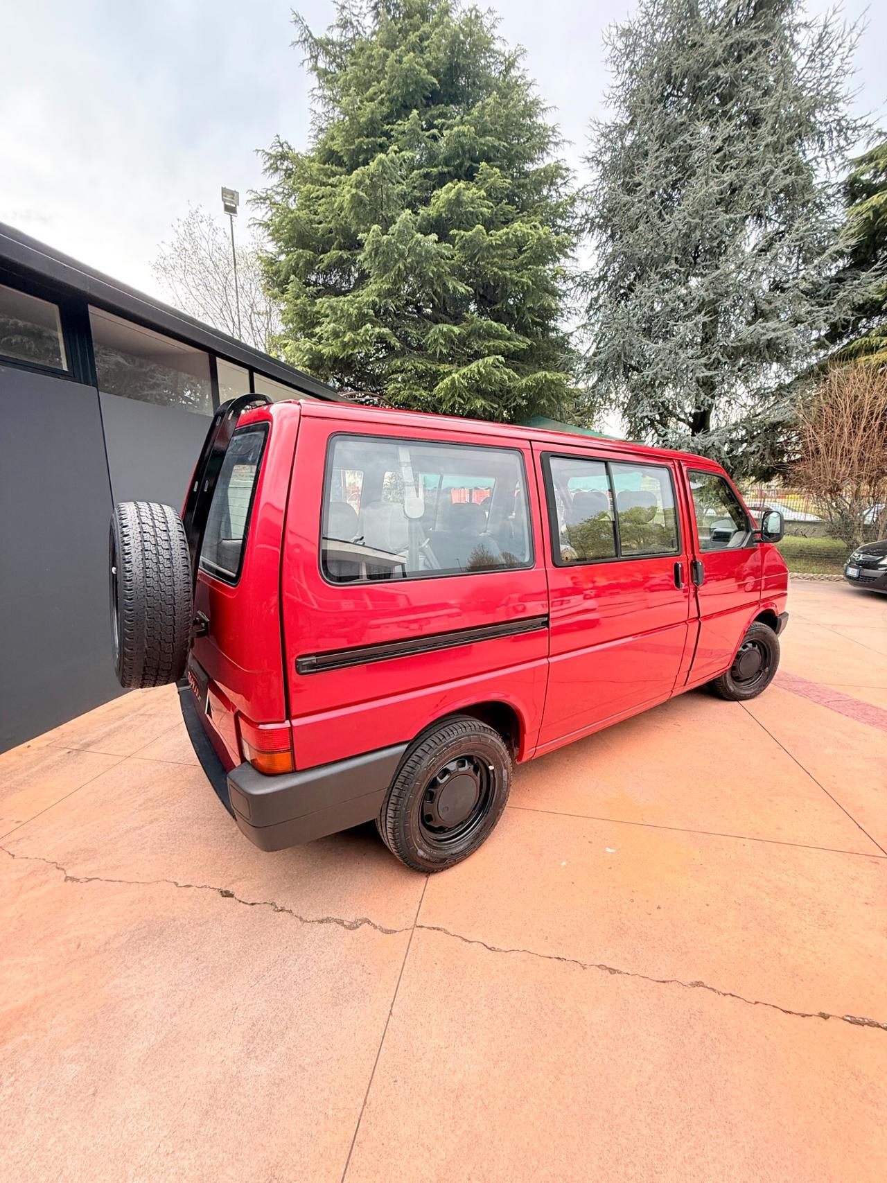 Volkswagen Transporter 2.5 cat Caravelle