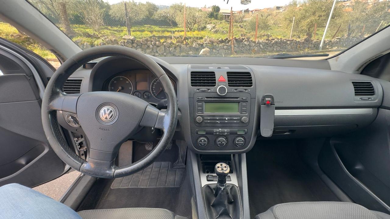 Volkswagen Golf 1.9 TDI 5p