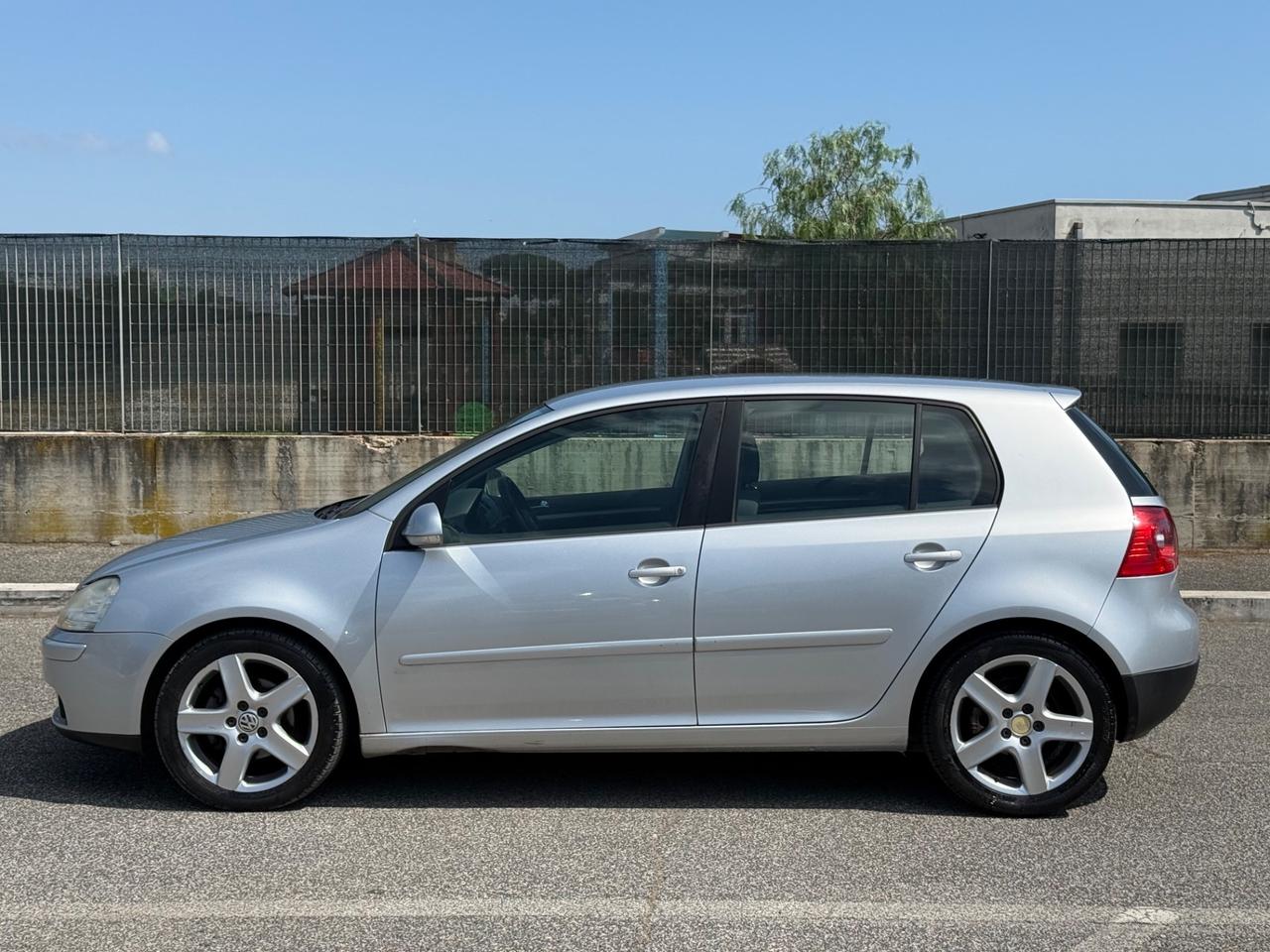 Volkswagen Golf 2.0 TDI 140cv 5p. Sportline