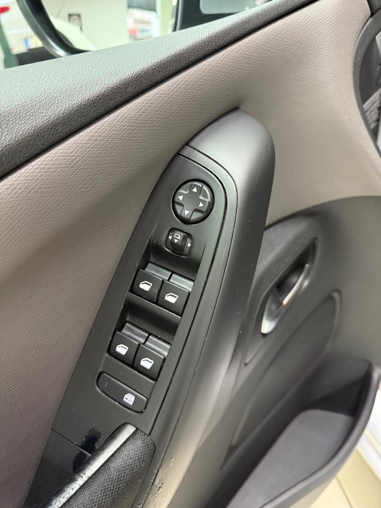 Citroen Grand C4 Picasso 1.6 e-HDi 115 Exclusive