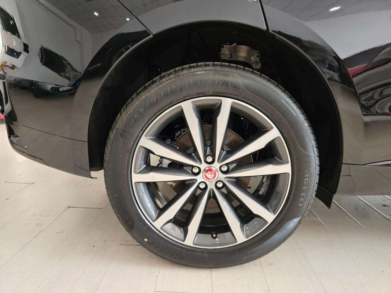 Jaguar F-Pace 2.0 D 204 CV AWD aut. R-Dynamic SE