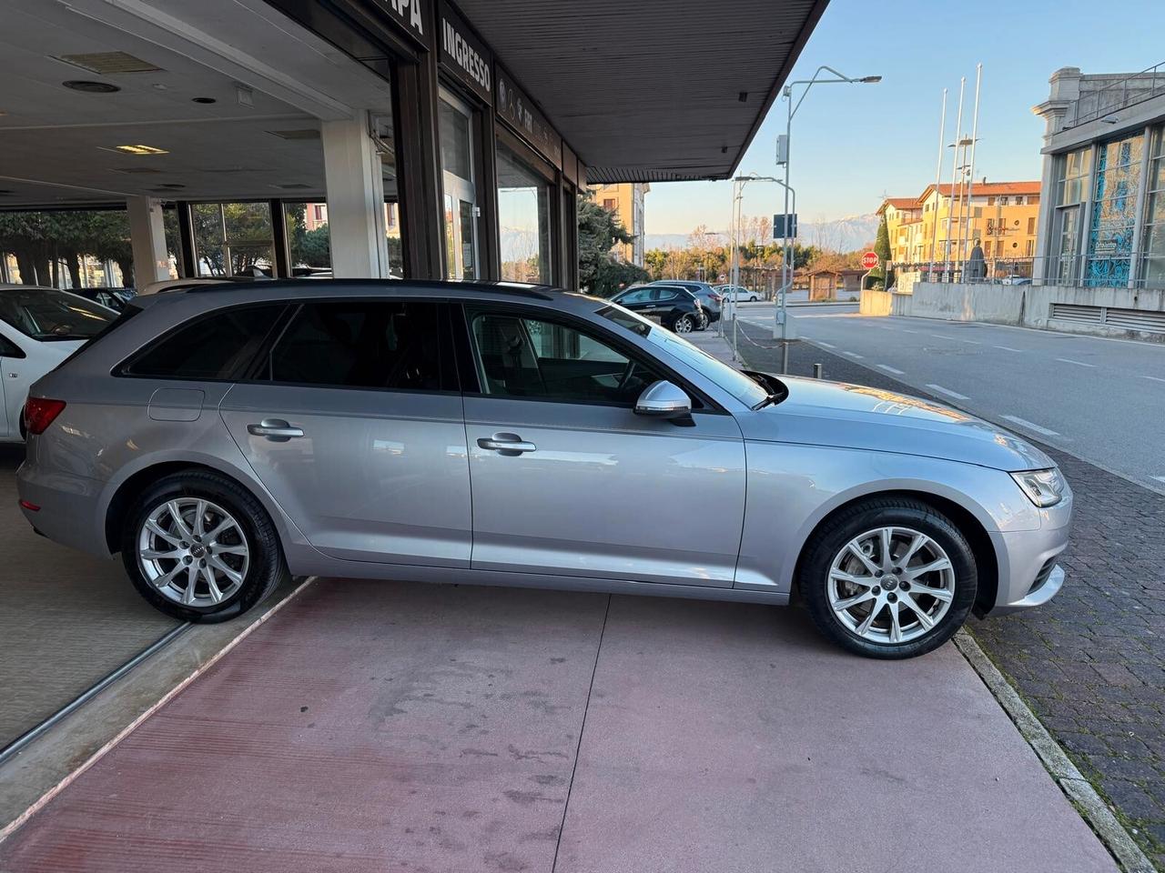 A4 Avant 2.0 TDI 190 CV quattro S tronic Business Sport (140 kw) Gancio Traino