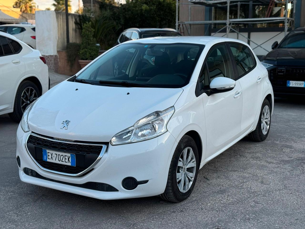 Peugeot 208 1.4 HDi 68 CV 5 porte Allure