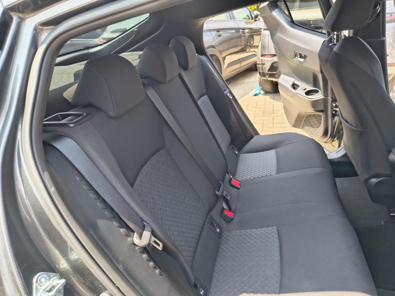 Toyota C-HR *AUTO* 2.0 Hybrid*2023* E-CVT Morebusiness