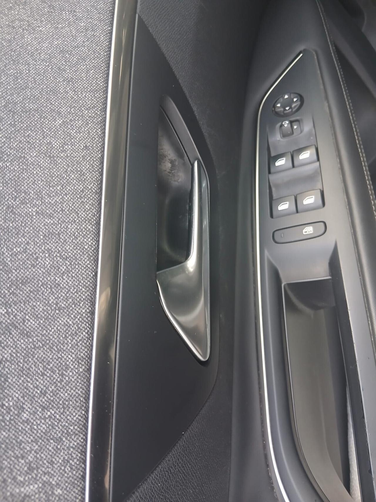 Peugeot 3008 PureTech Turbo 130 S&S Active