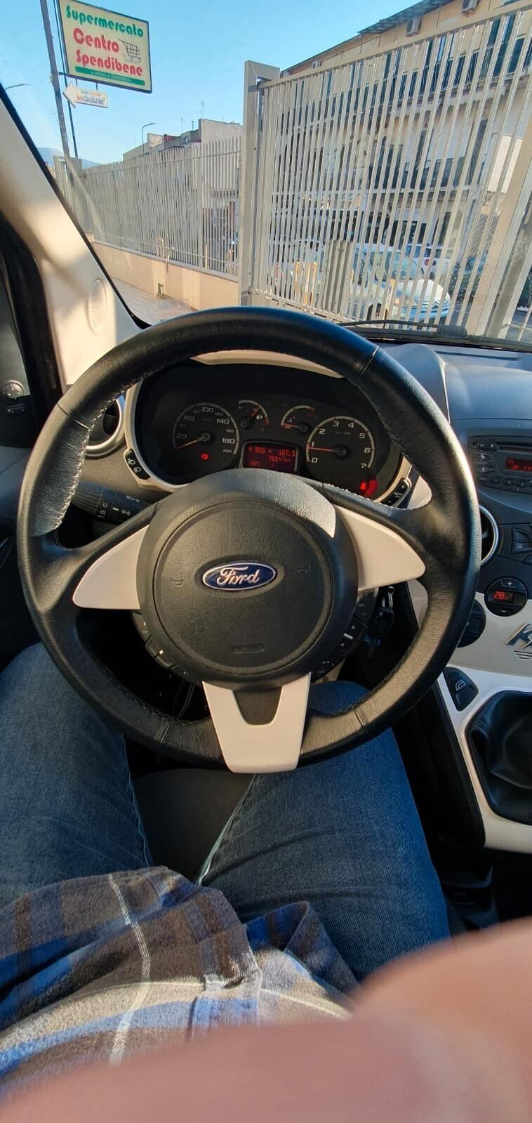 Ford Ka 1.2 8V 69CV Titanium