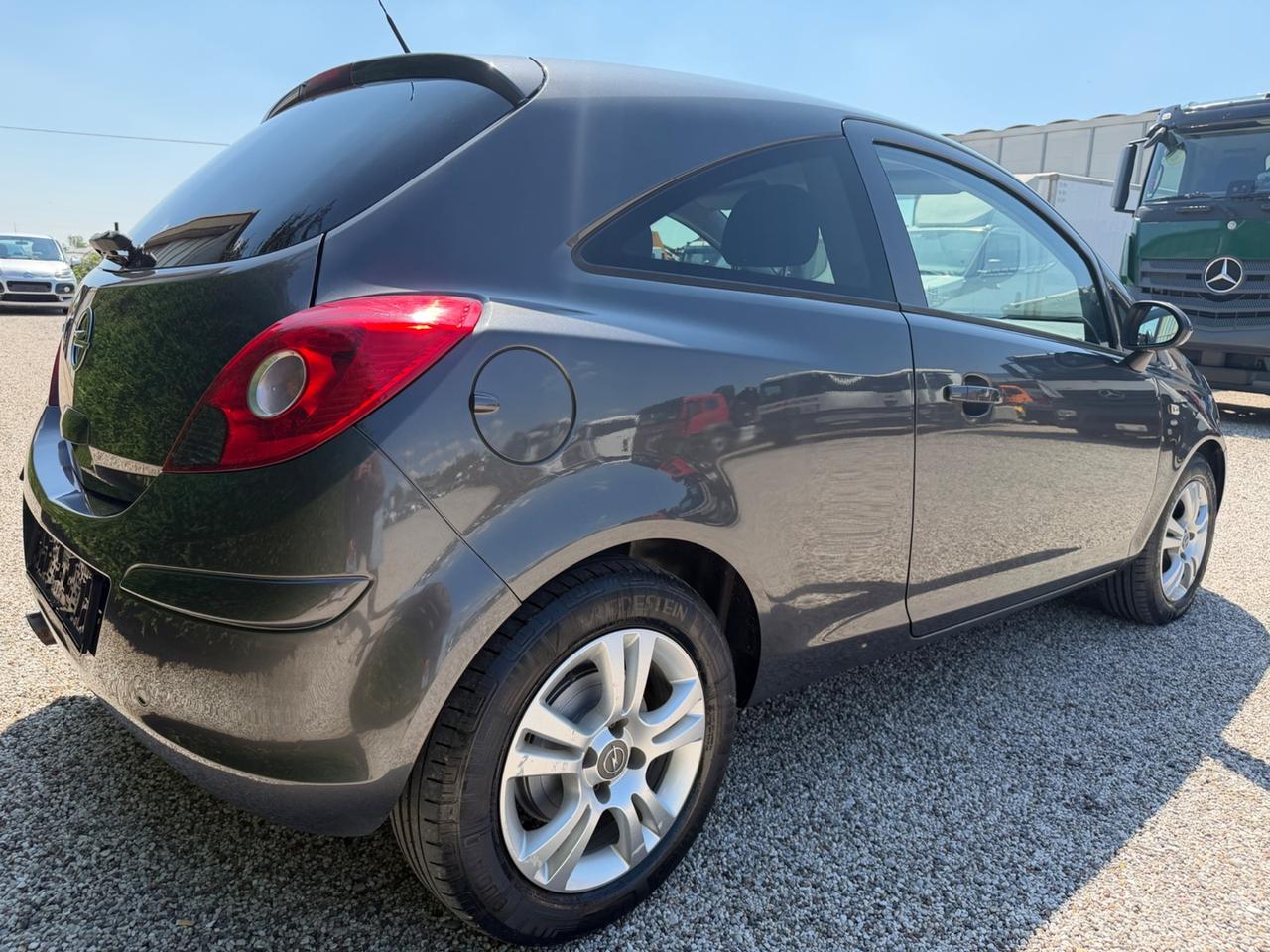 Opel Corsa 1.4 16V 5 porte Start&Stop Elective