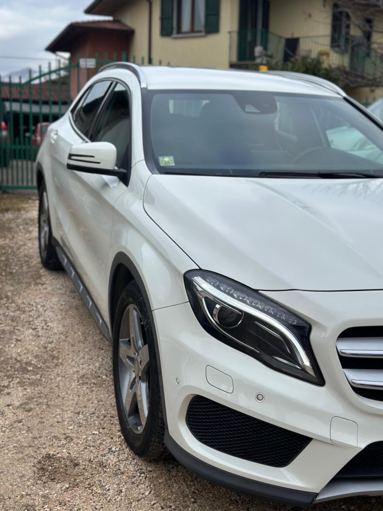 Mercedes-benz GLA 200d 4MATIC PREMIUM UNICOPR