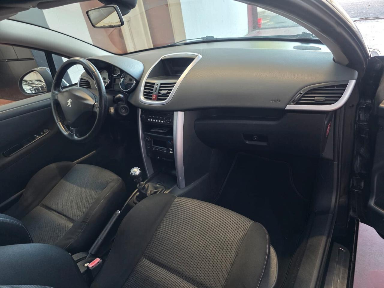 Peugeot 207 1.6 VTI 120CV CC ROLAND GARROS