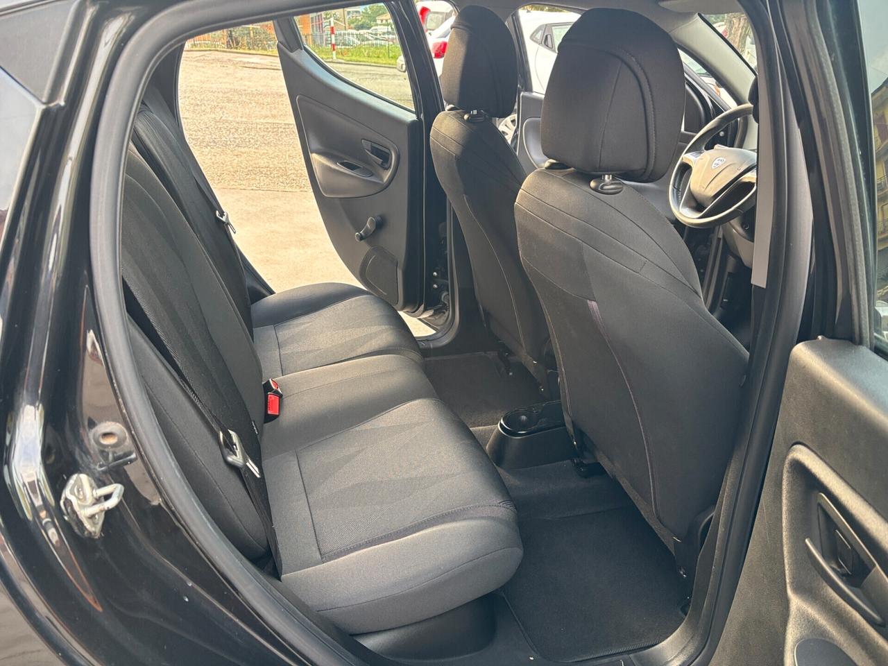 Lancia Ypsilon 1.0 5 porte Hybrid Gold-2021