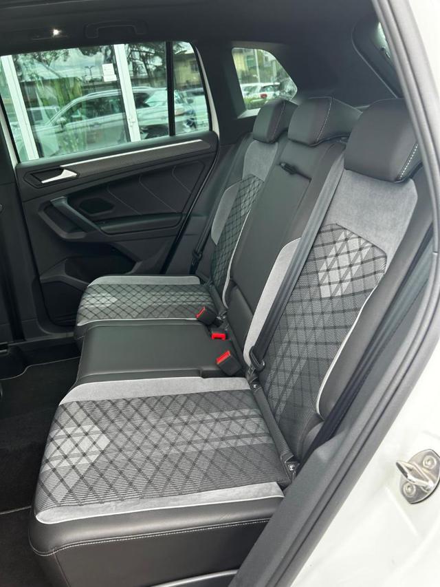 VOLKSWAGEN Tiguan 2.0 TDI 200 CV SCR FARI MATRIX DSG 4MOTION R-Line