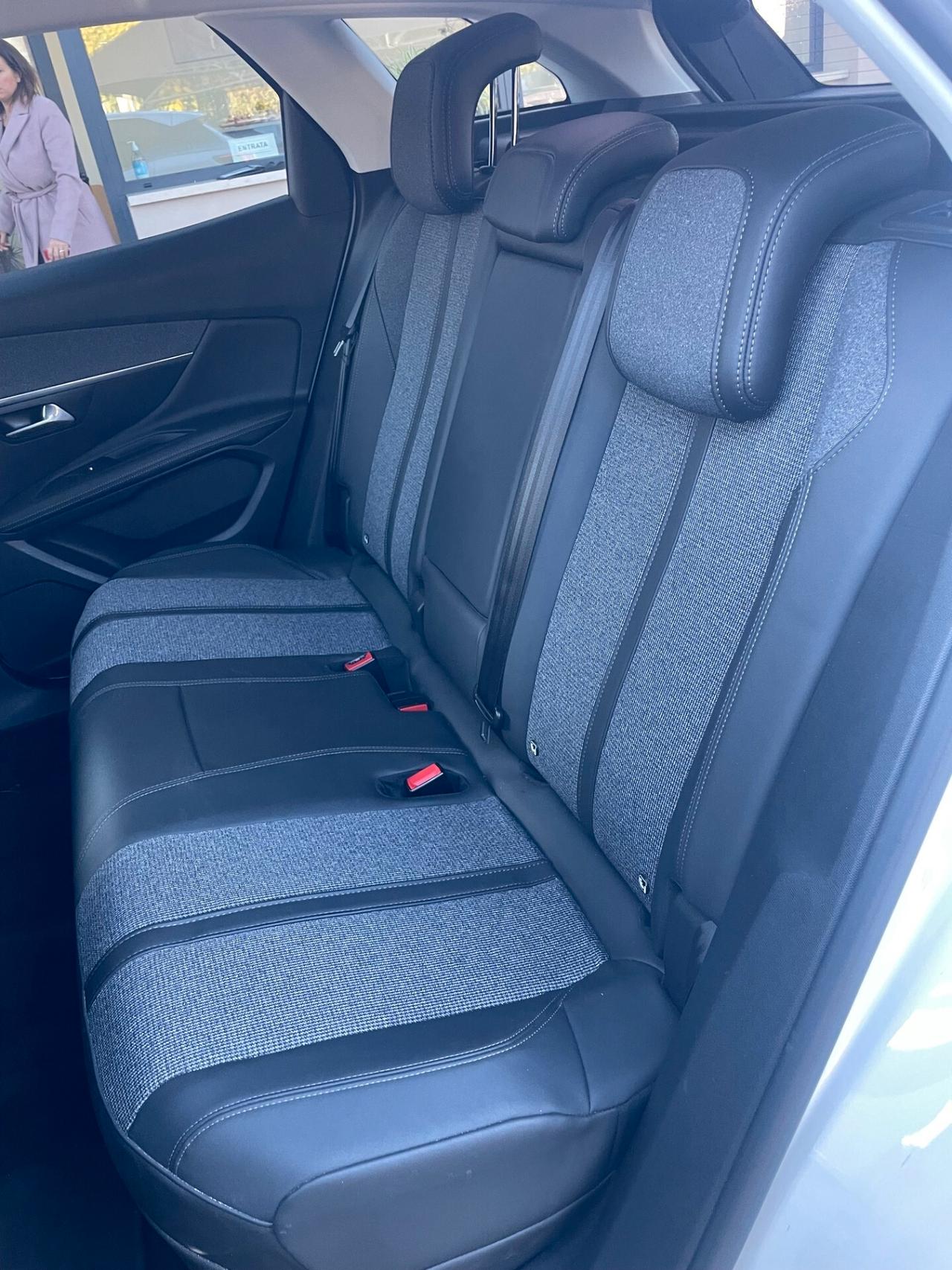 Peugeot 3008 Hybrid 225 e-EAT8 Allure