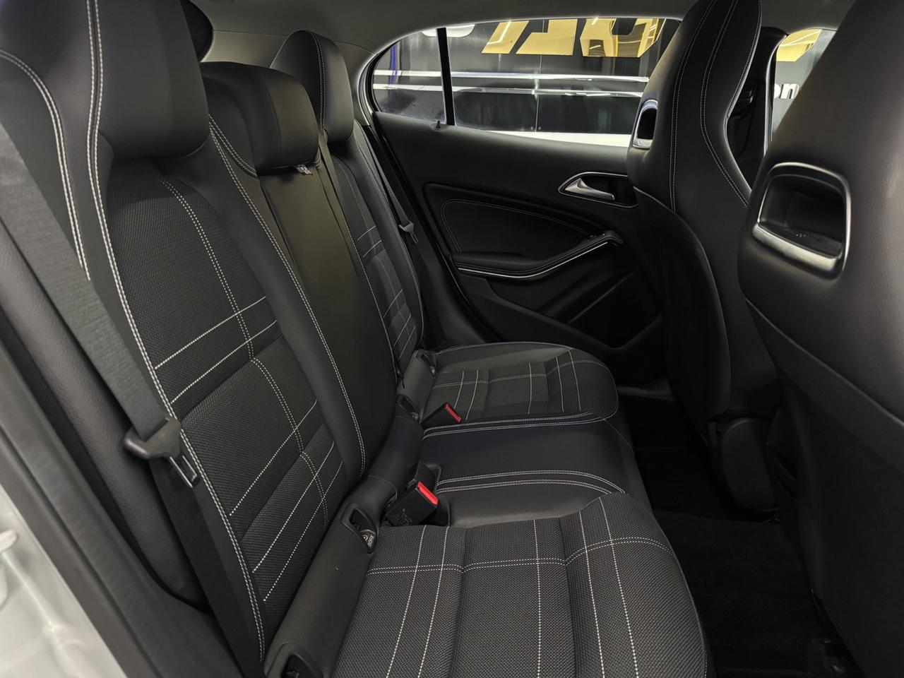 Mercedes-benz GLA 180d Automatic Premium