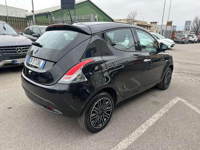 Lancia Ypsilon Ypsilon 1.0 firefly hybrid NEOPATENTATI