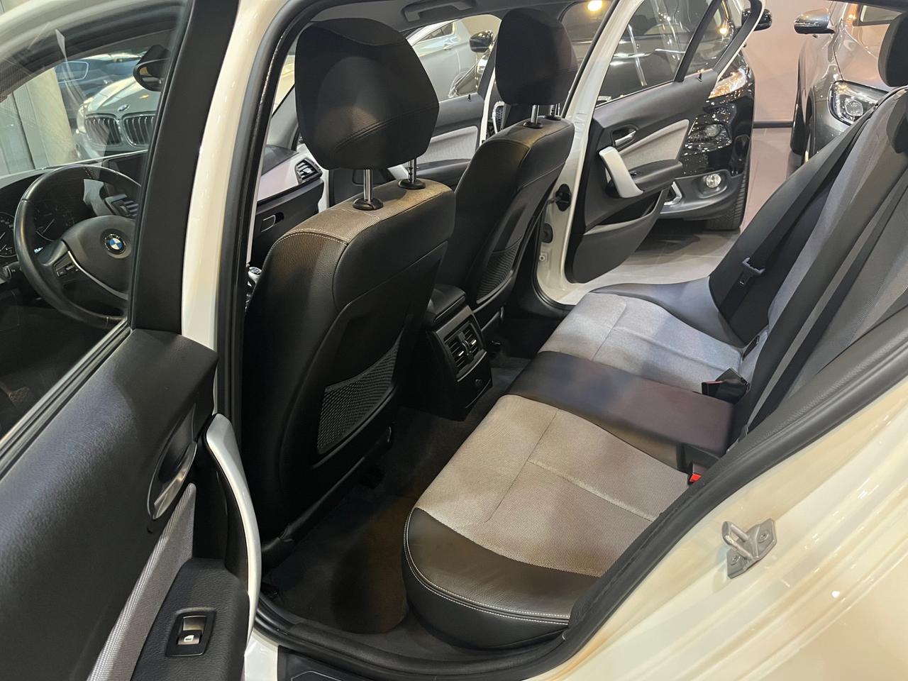 Bmw 118 118d 5p. Unique